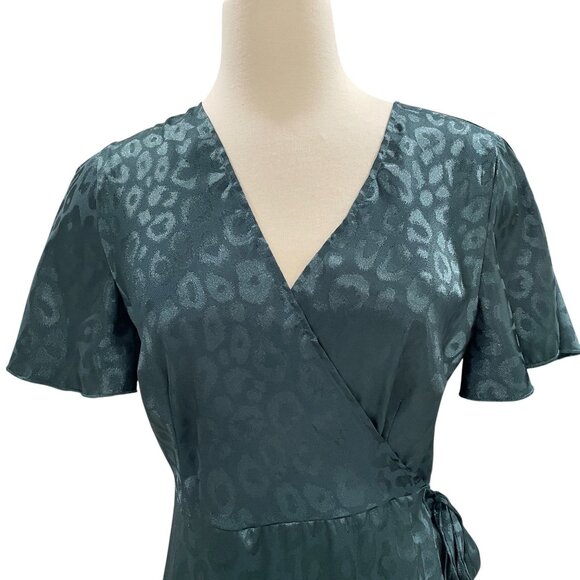 Simplee Green Satin Wrap Dress Medium Leopard Print Midi Tie Waist Elegant - Picture 7 of 14